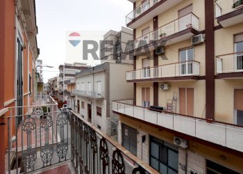 Balcone - Trilocale Via Lanza
 
72, Triggiano - foto 9