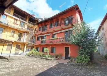 Edificio all\'aperto - Casa semi indipendente Gozzano - foto 1