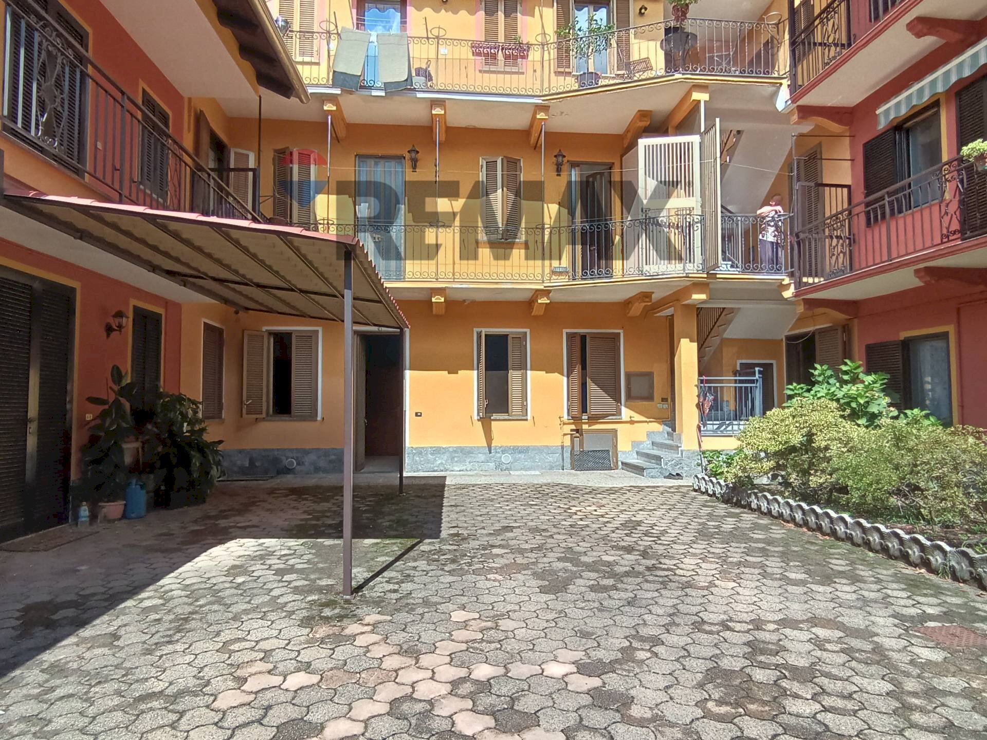 Edificio all\'aperto - Trilocale Gozzano - foto 1