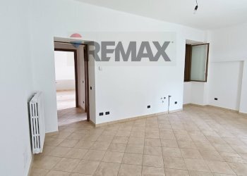 Stanza vuota - Trilocale Gozzano - foto 8