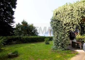 Giardino - Villa Via Farioli
 
24, Porto Ceresio - foto 11