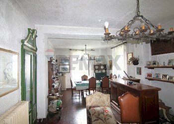 Sala da pranzo - Villa Via Farioli
 
24, Porto Ceresio - foto 24