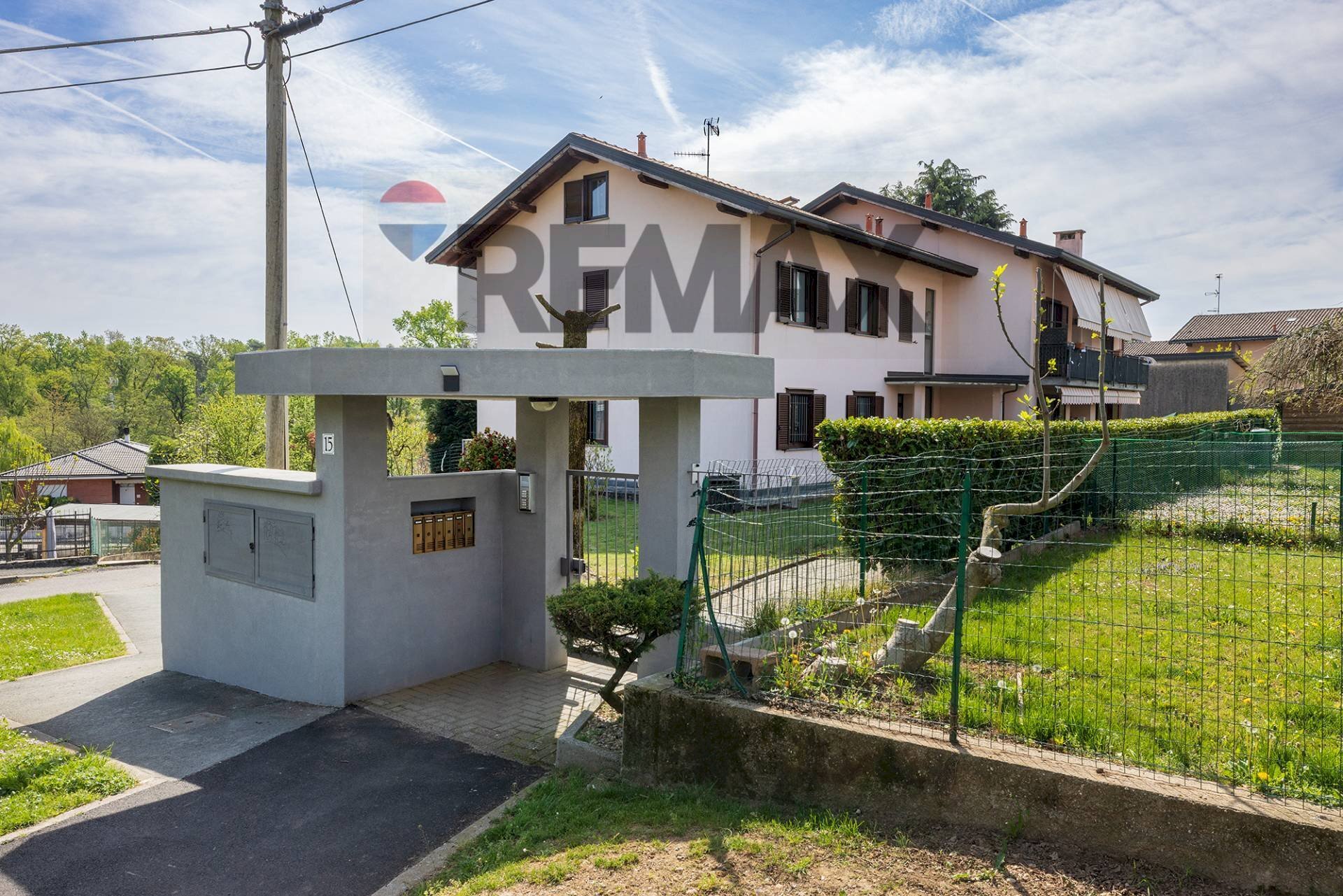 Casa all\'aperto - Trilocale via Aldo Moro
 
15, Carnago - foto 1