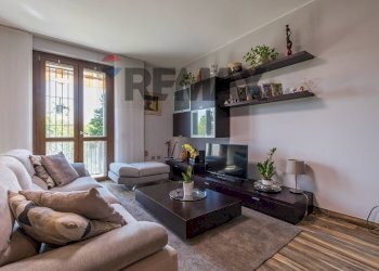 Soggiorno - Trilocale via Aldo Moro
 
15, Carnago - foto 4