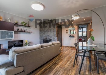 Sala da pranzo - Trilocale via Aldo Moro
 
15, Carnago - foto 6