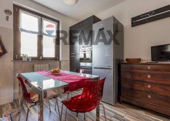 Sala da pranzo - Trilocale via Aldo Moro
 
15, Carnago - foto 10