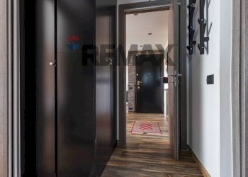 Hall / corridoio - Trilocale via Aldo Moro
 
15, Carnago - foto 13