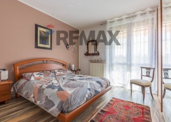 Camera / camera da letto - Trilocale via Aldo Moro
 
15, Carnago - foto 14