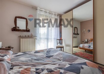 Camera / camera da letto - Trilocale via Aldo Moro
 
15, Carnago - foto 15