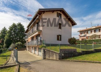 Edificio all\'aperto - Trilocale via Aldo Moro
 
15, Carnago - foto 24