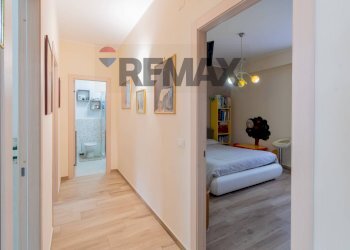 Hall / corridoio - Quadrilocale Via Belmonte Chiavelli
 
164/A, Palermo - foto 3