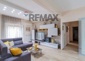 Soggiorno - Quadrilocale Via Belmonte Chiavelli
 
164/A, Palermo - foto 1