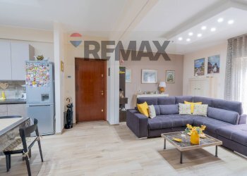 Soggiorno - Quadrilocale Via Belmonte Chiavelli
 
164/A, Palermo - foto 16