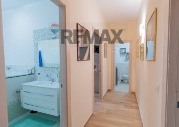 Hall / corridoio - Quadrilocale Via Belmonte Chiavelli
 
164/A, Palermo - foto 20