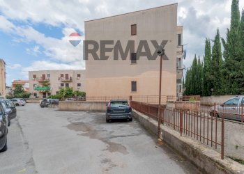 Edificio all\'aperto - Quadrilocale Via Belmonte Chiavelli
 
164/A, Palermo - foto 26