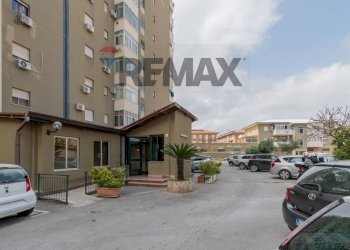 Edificio all\'aperto - Trilocale Via Albiri
 
5, Palermo - foto 10