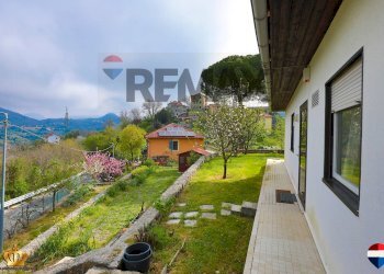 Giardino - Casa indipendente Via Galileo Galilei
 
46, Sant'Olcese - foto 9