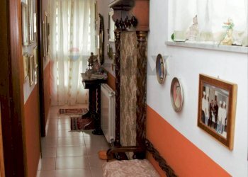 Hall / corridoio - Villa strada comunale segreta
 
61, Belpasso - foto 16