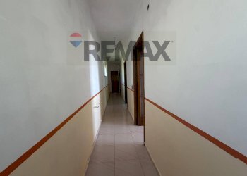Hall / corridoio - Villa strada comunale segreta
 
61, Belpasso - foto 18