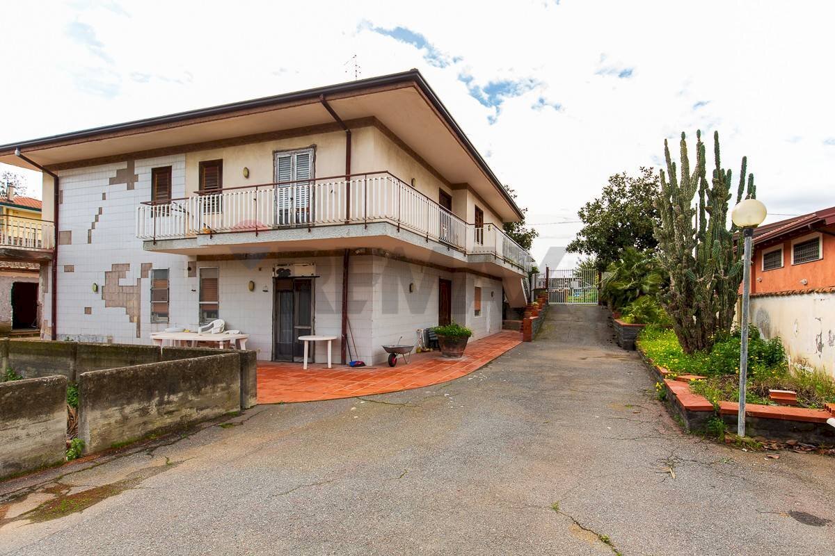 Casa all\'aperto - Casa semi indipendente Via Cartesio
 
4, San Giovanni la Punta - foto 3