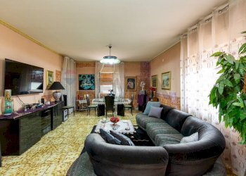 Sala da pranzo - Casa semi indipendente Via Cartesio
 
4, San Giovanni la Punta - foto 11