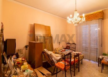 Sala da pranzo - Quadrilocale Leonardo Da Vinci
 
33, Acireale - foto 8