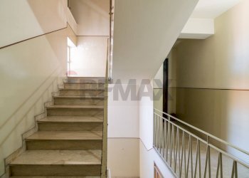 Scale - Quadrilocale Leonardo Da Vinci
 
33, Acireale - foto 19