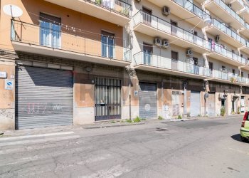 Edificio all\'aperto - Quadrilocale Leonardo Da Vinci
 
33, Acireale - foto 21