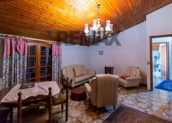 Sala da pranzo - Villa via Giovanni Pascoli
 
12, Aci Sant'Antonio - foto 18