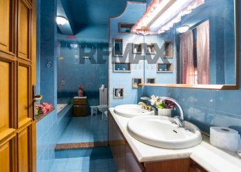 Bagno - Villa via Giovanni Pascoli
 
12, Aci Sant'Antonio - foto 21