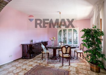 Sala da pranzo - Villa via Giovanni Pascoli
 
12, Aci Sant'Antonio - foto 25