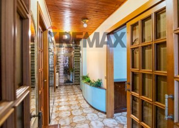 Hall / corridoio - Villa via Giovanni Pascoli
 
12, Aci Sant'Antonio - foto 26