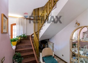 Scale - Villa via Giovanni Pascoli
 
12, Aci Sant'Antonio - foto 30