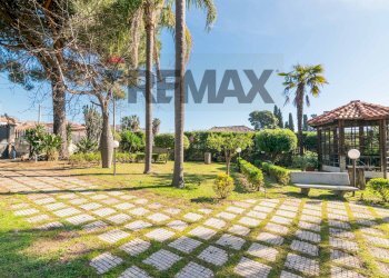 Giardino - Villa via Giovanni Pascoli
 
12, Aci Sant'Antonio - foto 39