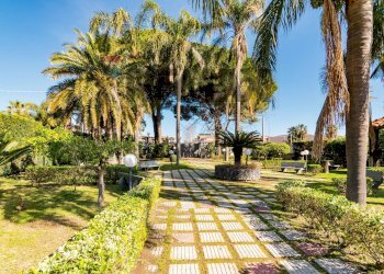 Giardino - Villa via Giovanni Pascoli
 
12, Aci Sant'Antonio - foto 40