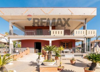 Casa all\'aperto - Villa via Giovanni Pascoli
 
12, Aci Sant'Antonio - foto 51