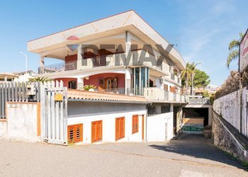 Casa all\'aperto - Villa via Giovanni Pascoli
 
12, Aci Sant'Antonio - foto 54