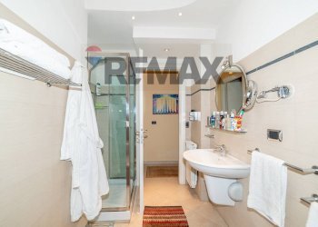 Bagno - Villa VIA GIOVANNI GRASSO
 
35, San Gregorio di Catania - foto 18