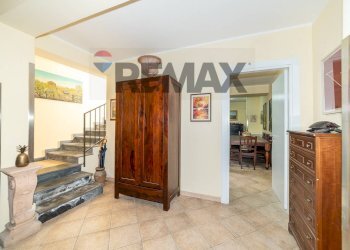 Scale - Villa VIA GIOVANNI GRASSO
 
35, San Gregorio di Catania - foto 39