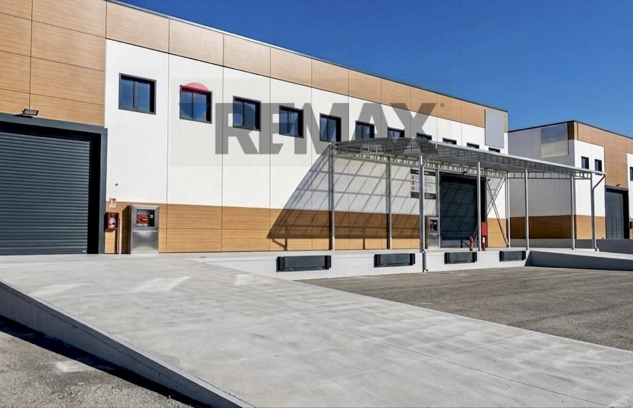 Edificio all\'aperto - Capannone Via Passo Del Fico
 
sn, Catania - foto 1