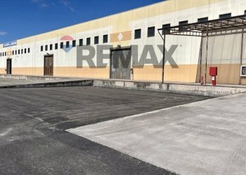 Edificio all\'aperto - Capannone Via Passo Del Fico
 
sn, Catania - foto 4