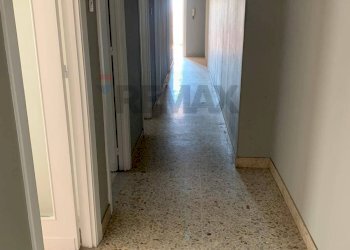 Hall / corridoio - Quadrilocale Via Alberto Mario
 
74, Catania - foto 11