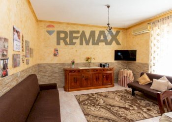 Soggiorno - Apartment Via Fra' Liberato
 
14, Catania - photo 11