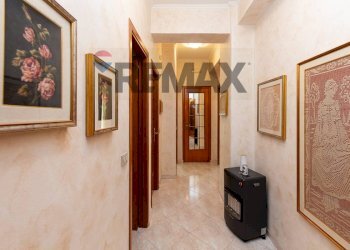 Hall / corridoio - Apartment Via Fra' Liberato
 
14, Catania - photo 12