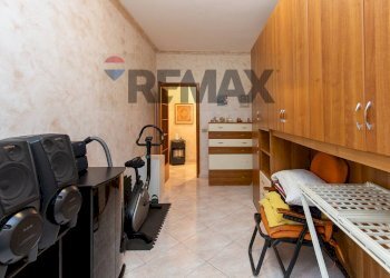 Sala da pranzo - Apartment Via Fra' Liberato
 
14, Catania - photo 19
