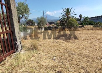 Vista delle montagne - Terreno edificabile Via Salso
 
5, Motta Sant'Anastasia - foto 4