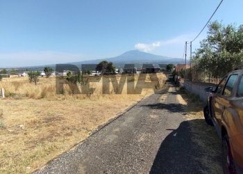 Vista delle montagne - Terreno edificabile Via Salso
 
5, Motta Sant'Anastasia - foto 10