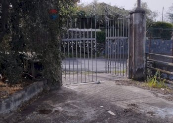 Edificio all\'aperto - Casa indipendente Via Cavaliere Bosco, Santa Maria di Licodia - foto 5