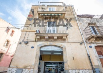 Edificio all\'aperto - Casa indipendente Via Silva
 
2, Caltagirone - foto 49