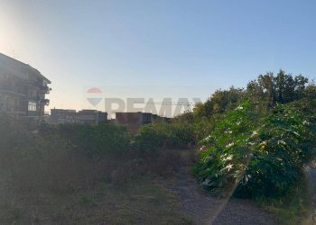 Edificio all\'aperto - Terreno agricolo via cubisia
 
snc, Aci Catena - foto 6